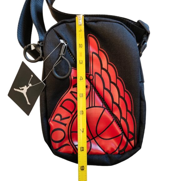 Nike Air Jordan 2 Zip Pouch Cross Bag One Size NEW - Picture 4 of 7